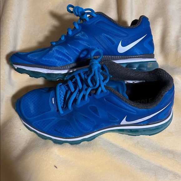 Nike Air Max Blue Athletic Sneakers - Picture 2 of 5